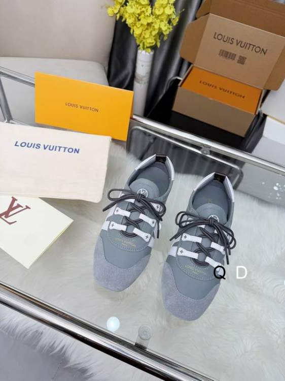 Picture of Louis Vuitton Shoes _SKULVsz35-45WM100312729